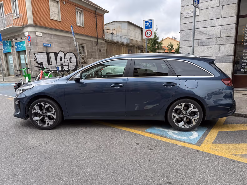 Kia Ceed - 4