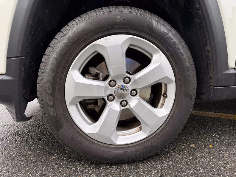 Jeep Compass - 37