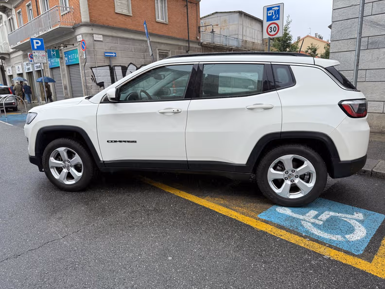Jeep Compass - 4