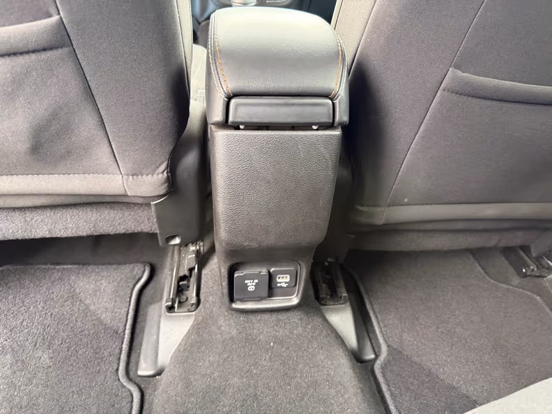 Jeep Compass - 28