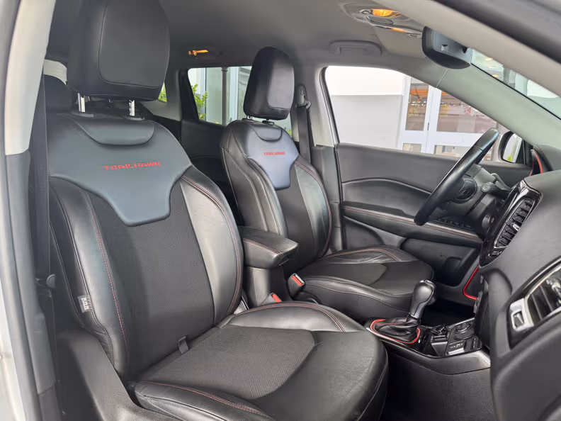 Jeep Compass - 11