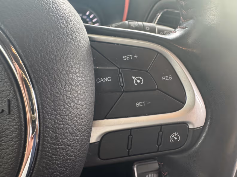 Jeep Compass - 22