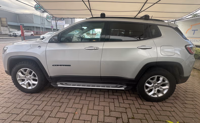 Jeep Compass - 17