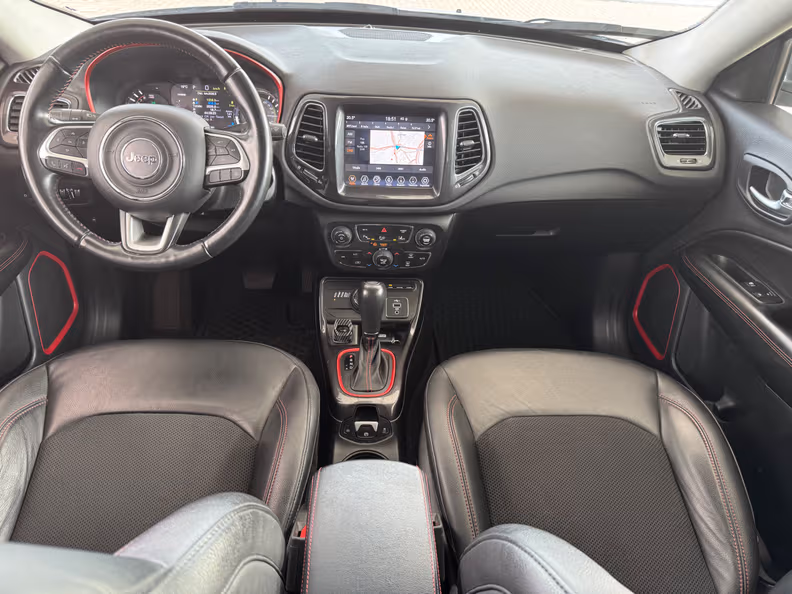 Jeep Compass - 26