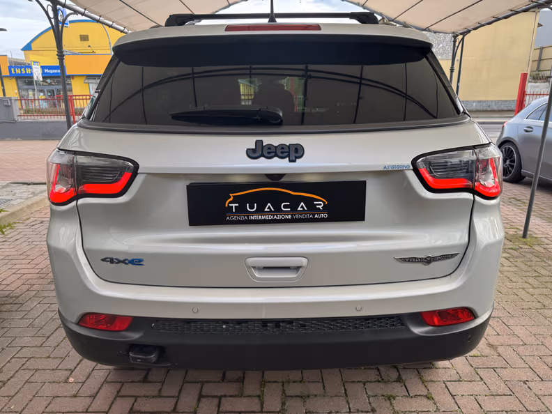 Jeep Compass - 18