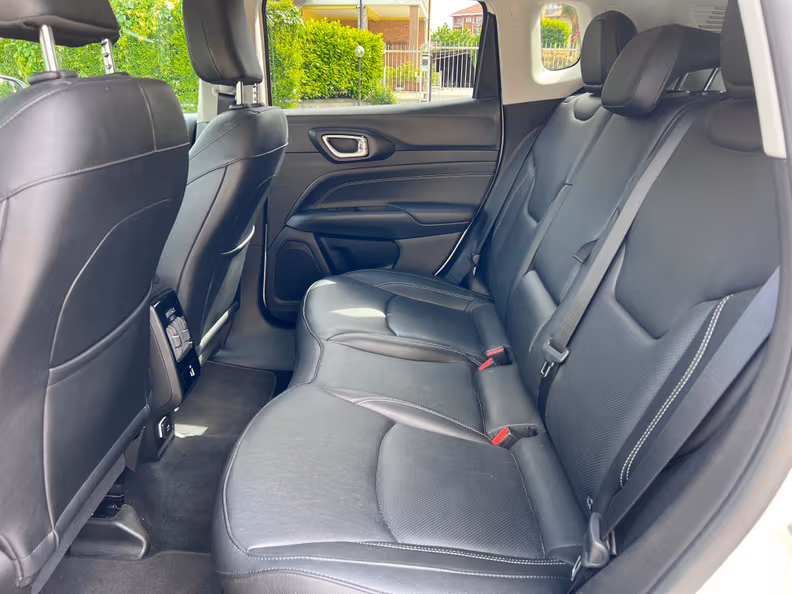 Jeep Compass - 12
