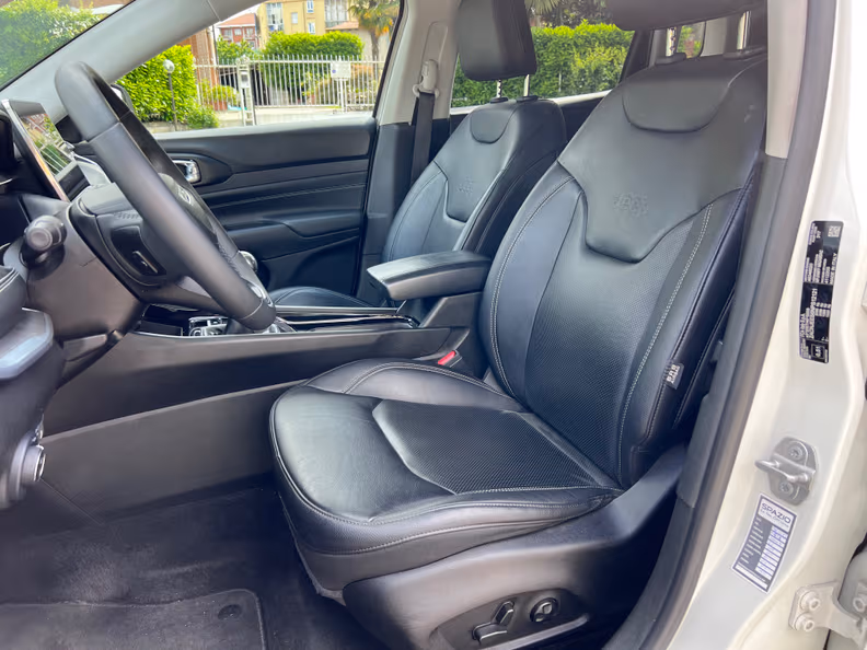 Jeep Compass - 10
