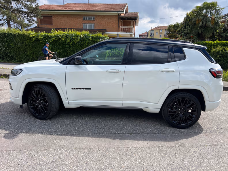 Jeep Compass - 17