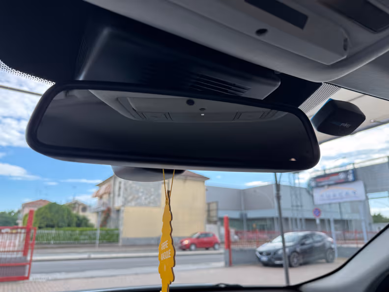 Land Rover Discovery Sport - 31
