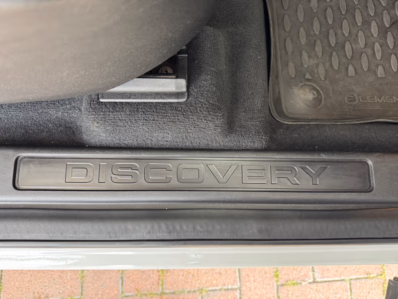 Land Rover Discovery Sport - 40