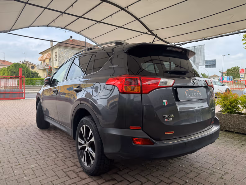 Toyota RAV 4 - 5