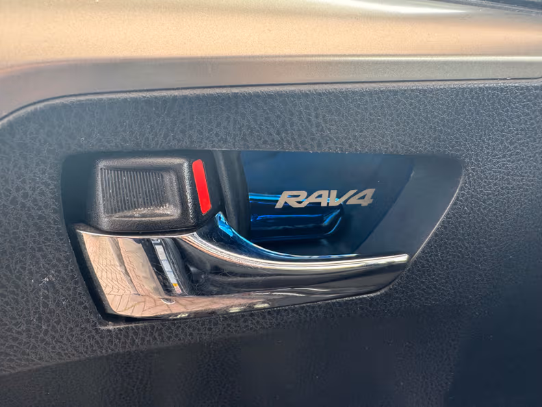 Toyota RAV 4 - 37