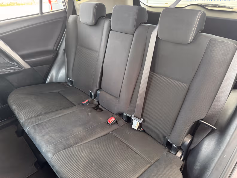 Toyota RAV 4 - 11