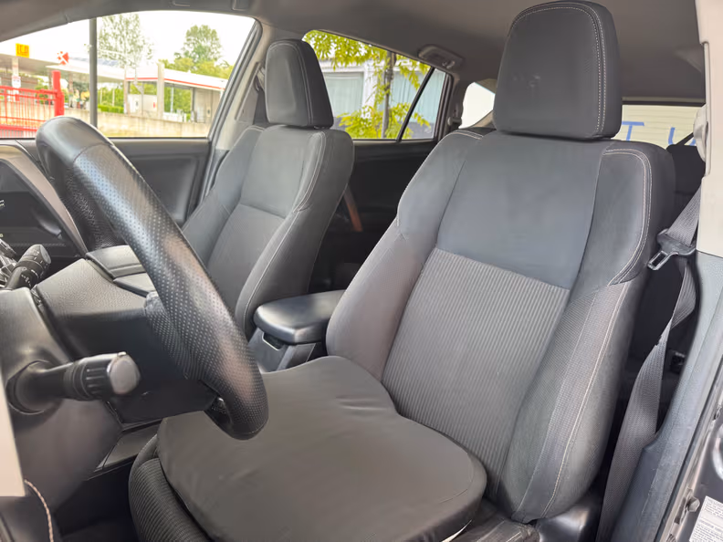 Toyota RAV 4 - 9
