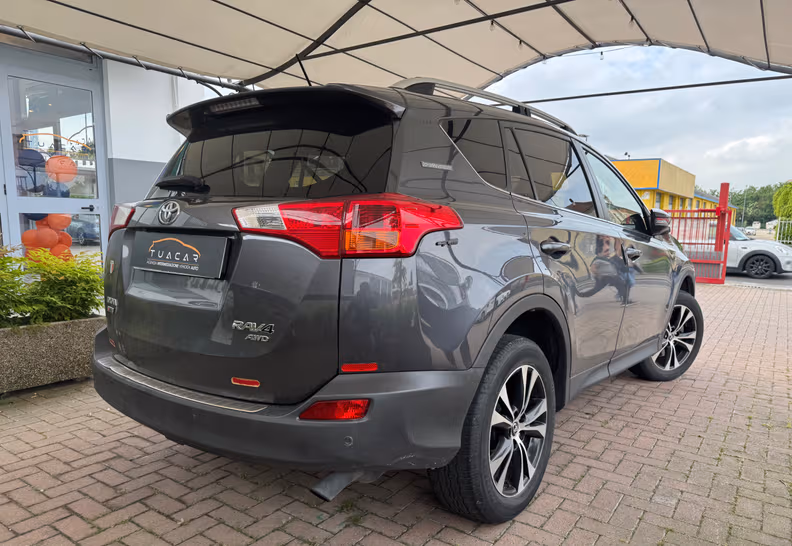 Toyota RAV 4 - 4