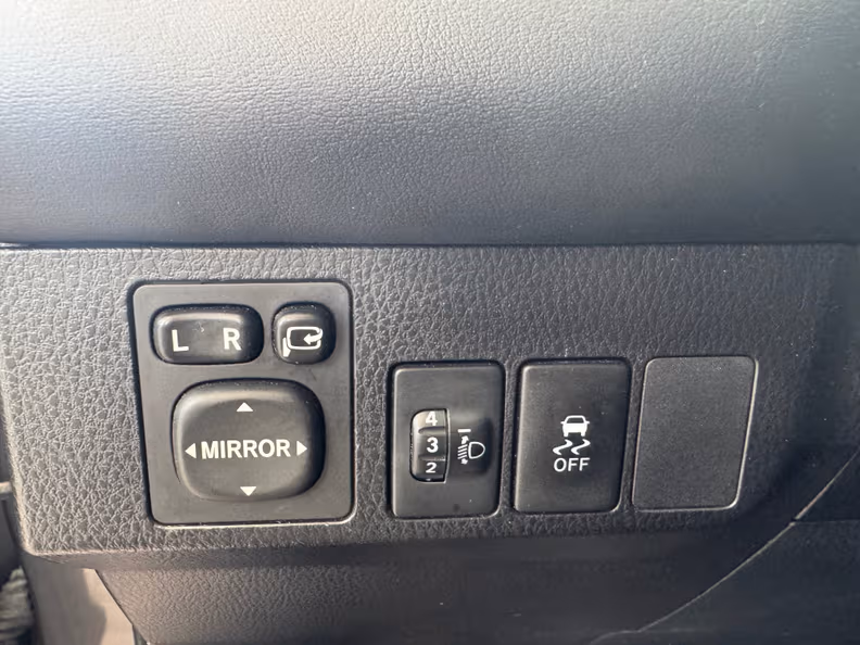 Toyota RAV 4 - 32