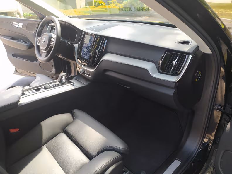 Volvo XC60 - 30