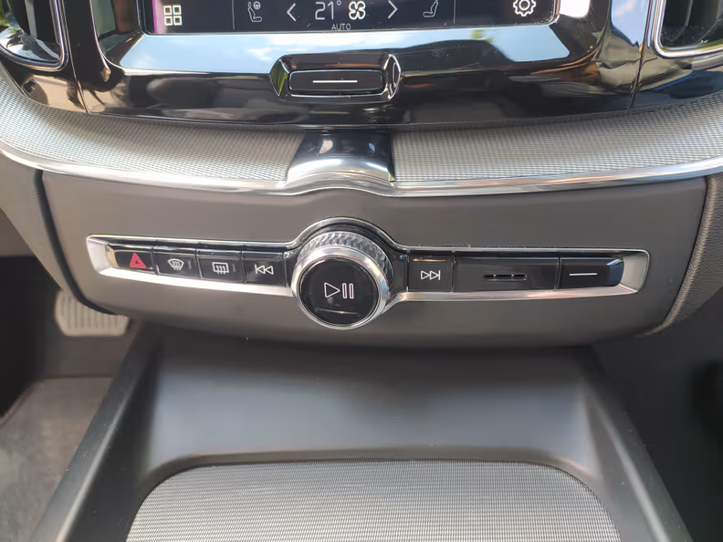 Volvo XC60 - 45