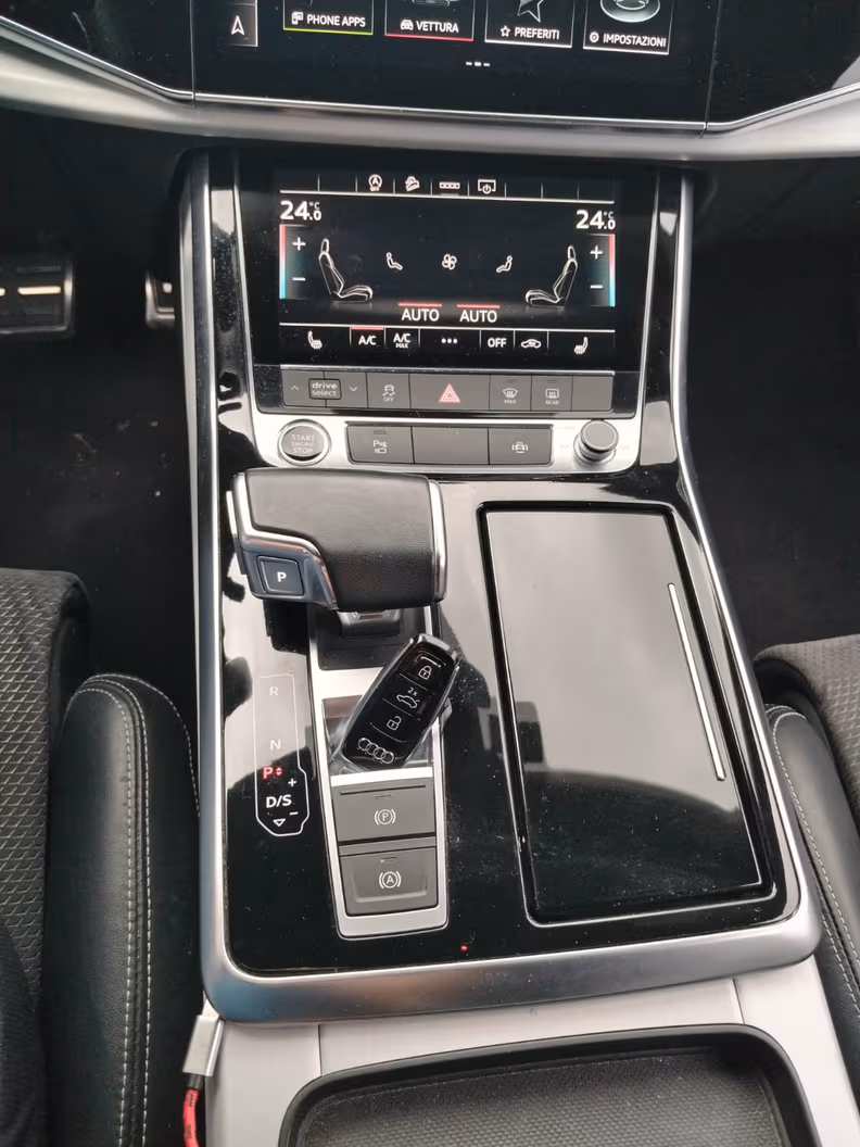 Audi Q8 - 21