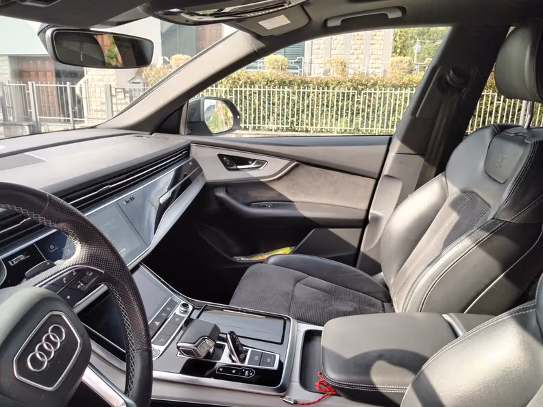 Audi Q8 - 40