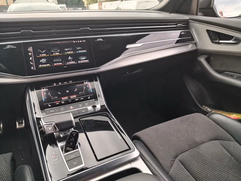 Audi Q8 - 28