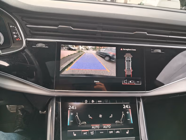 Audi Q8 - 33