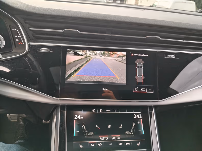 Audi Q8 - 27