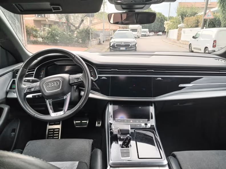 Audi Q8 - 42