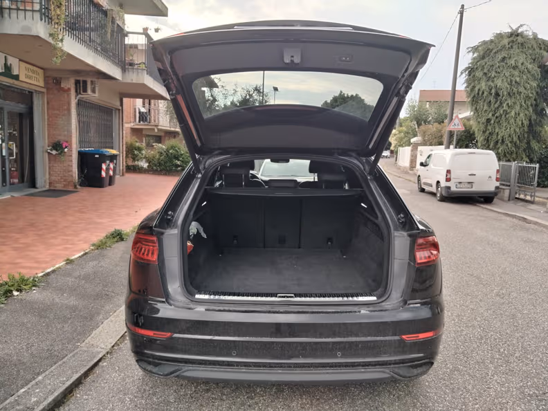 Audi Q8 - 34