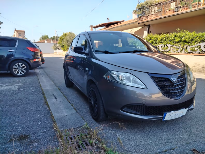 Lancia Ypsilon - 3