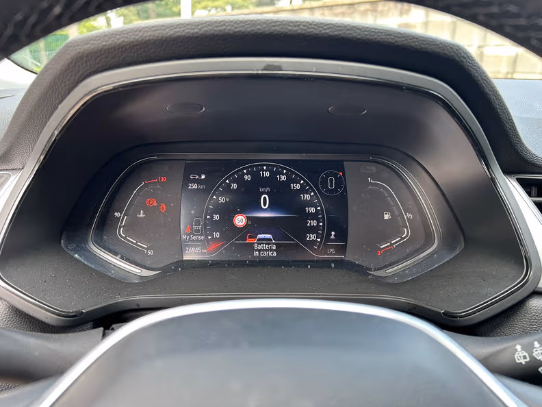 Renault Captur - 19