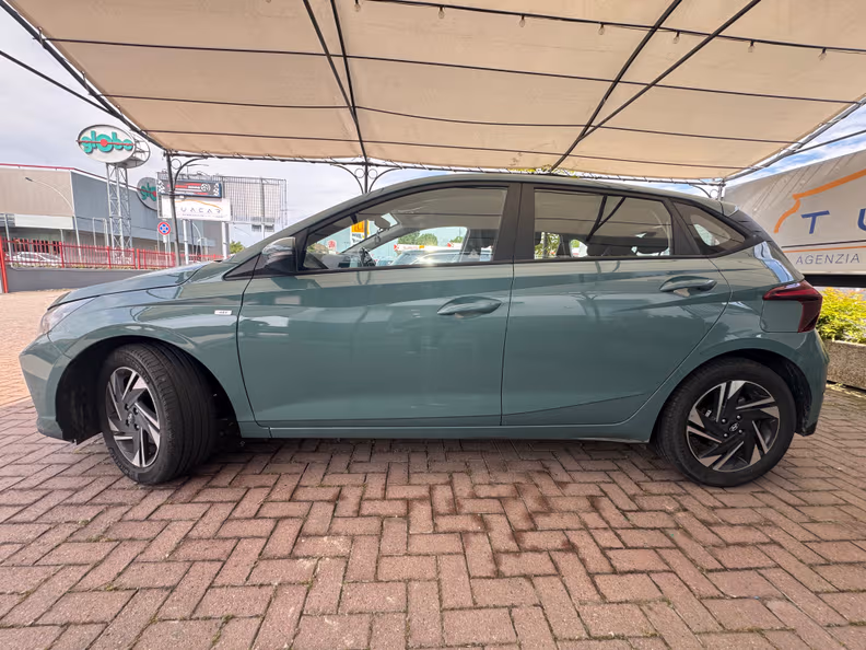 Hyundai i20 - 19