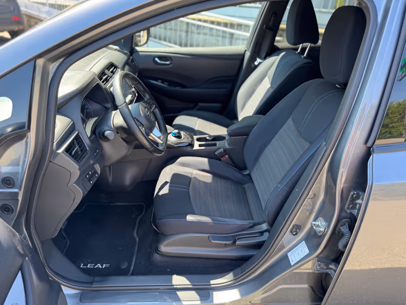 Nissan Leaf - 19
