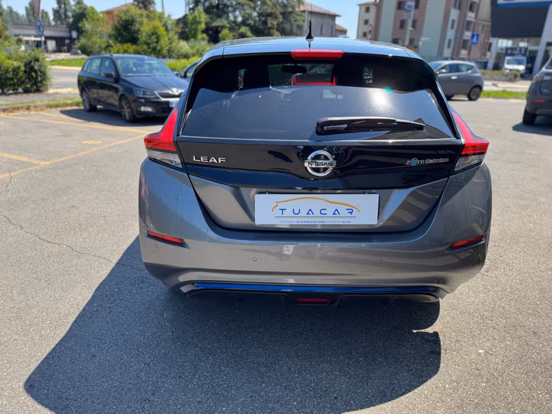 Nissan Leaf - 4
