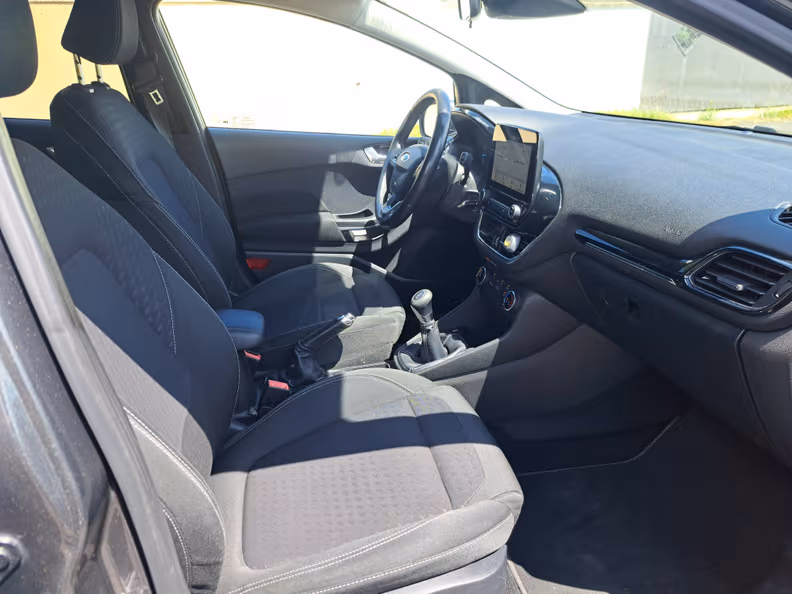 Ford Fiesta - 24