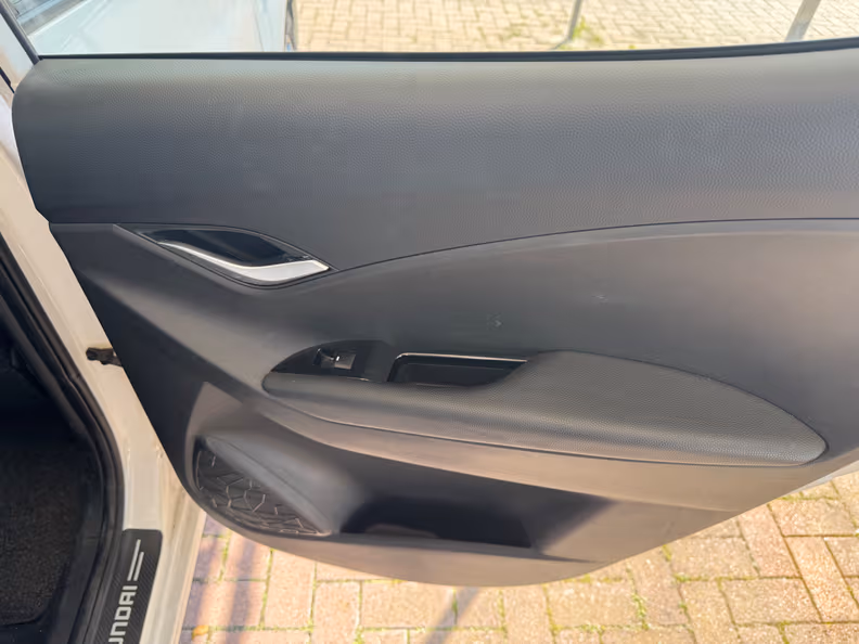 Hyundai ix20 - 23