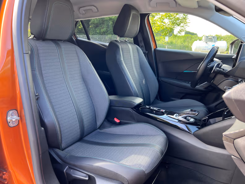 Peugeot 2008 - 11