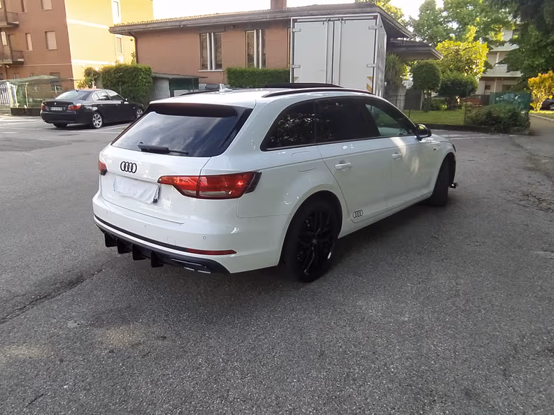 Audi A4 - 4