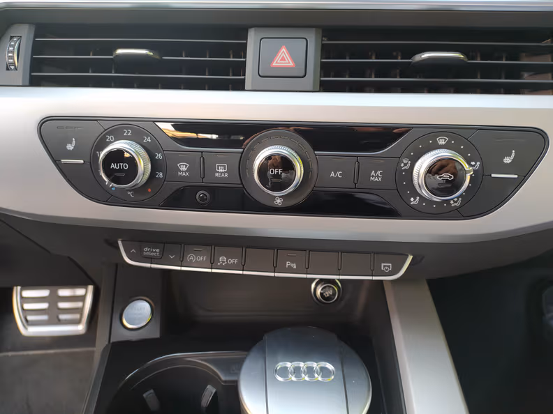 Audi A4 - 40