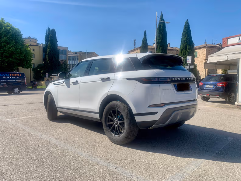 Land Rover Range Rover Evoque - 12