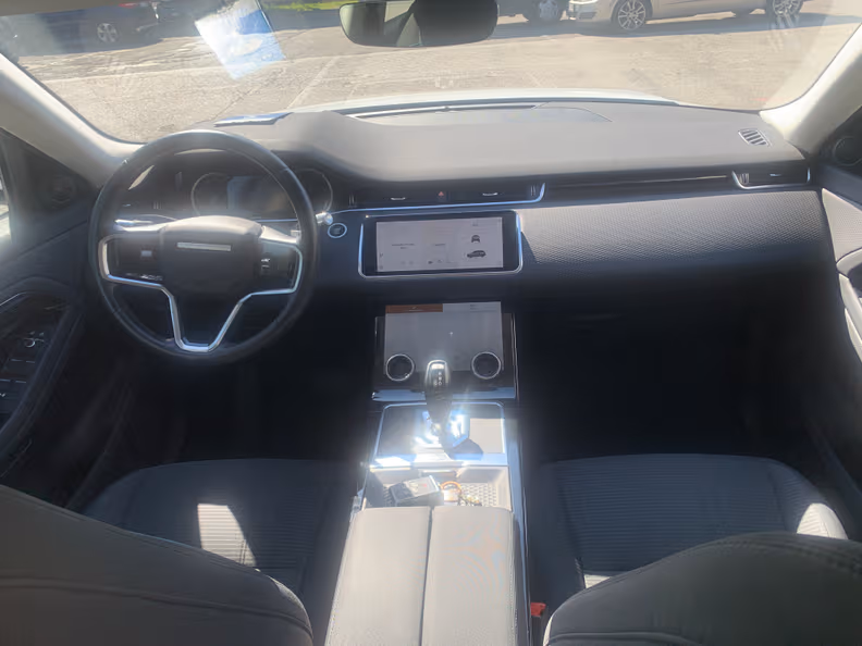 Land Rover Range Rover Evoque - 32