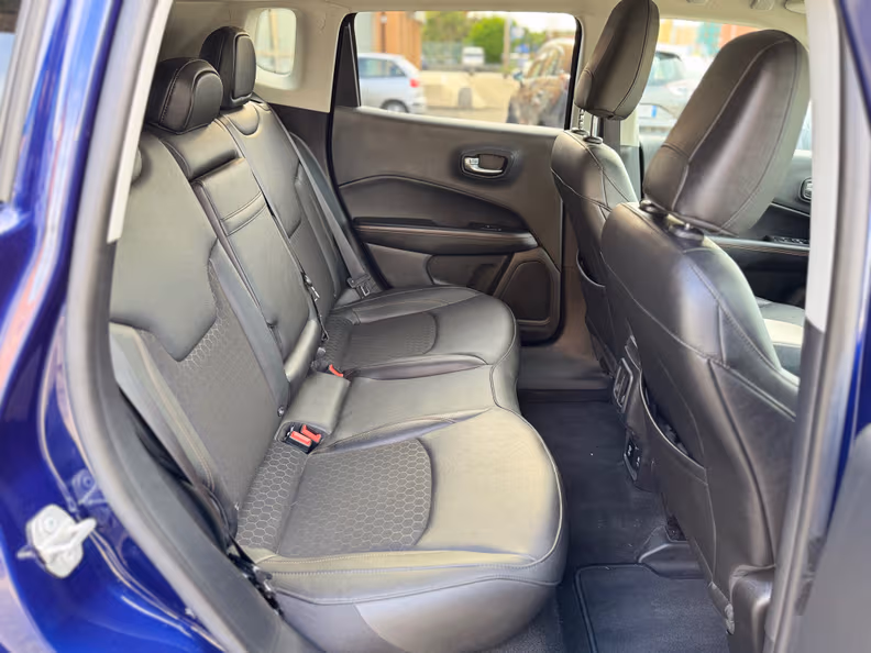 Jeep Compass - 24