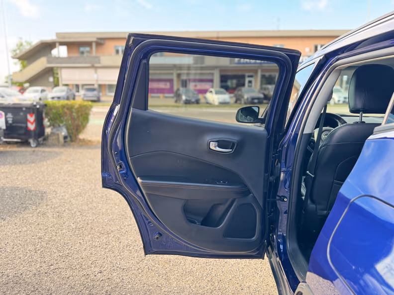 Jeep Compass - 22