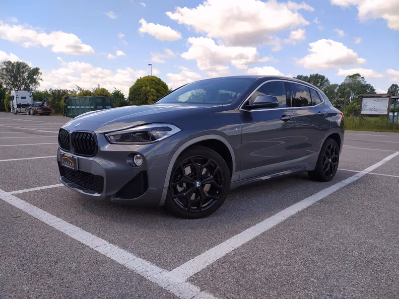 BMW X2