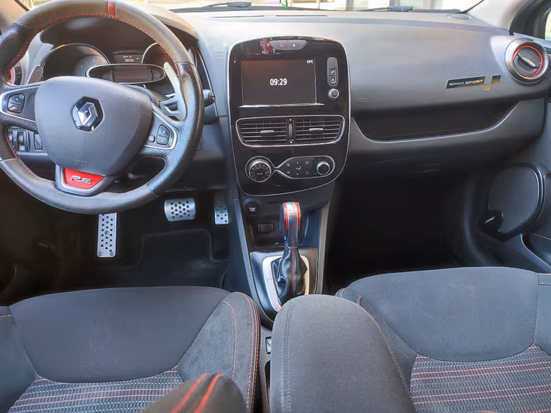 Renault Clio - 10