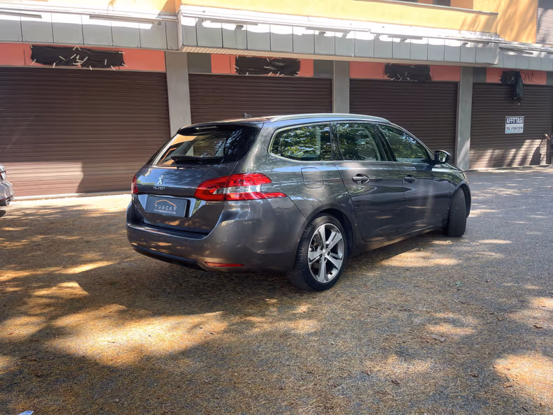 Peugeot 308 - 5