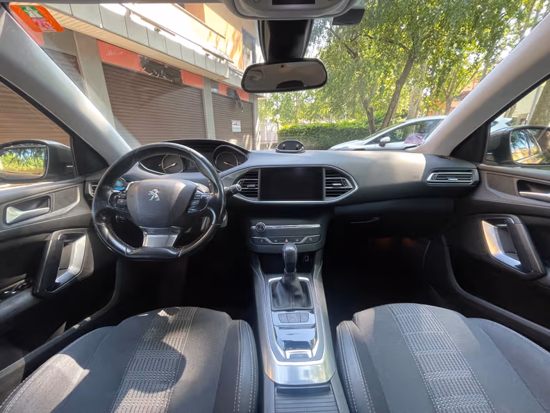 Peugeot 308 - 10