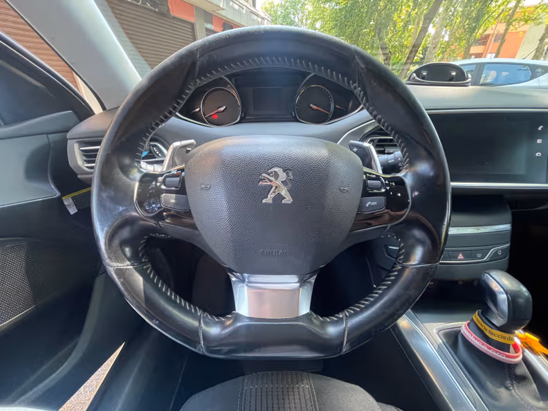 Peugeot 308 - 13