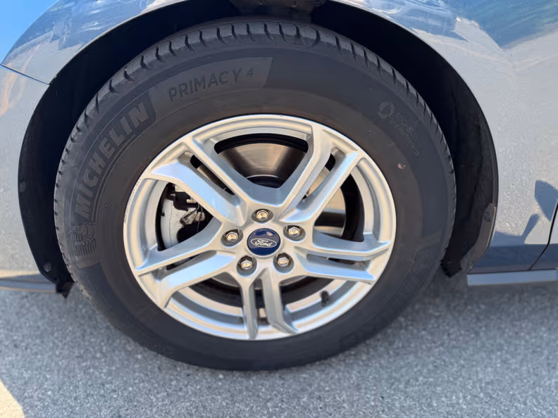Ford Focus - 10