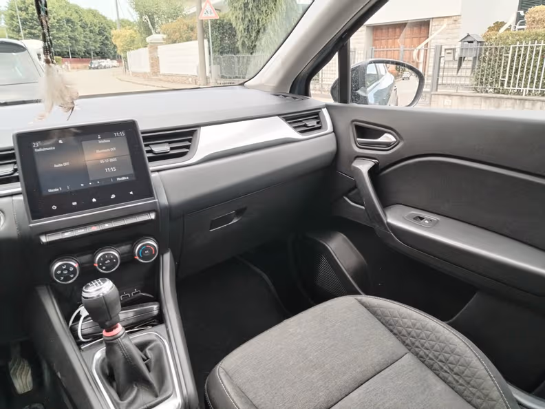 Renault Captur - 36